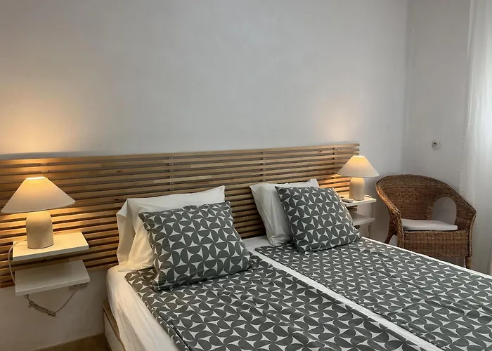 Las Palmas 2A Oasis Properties